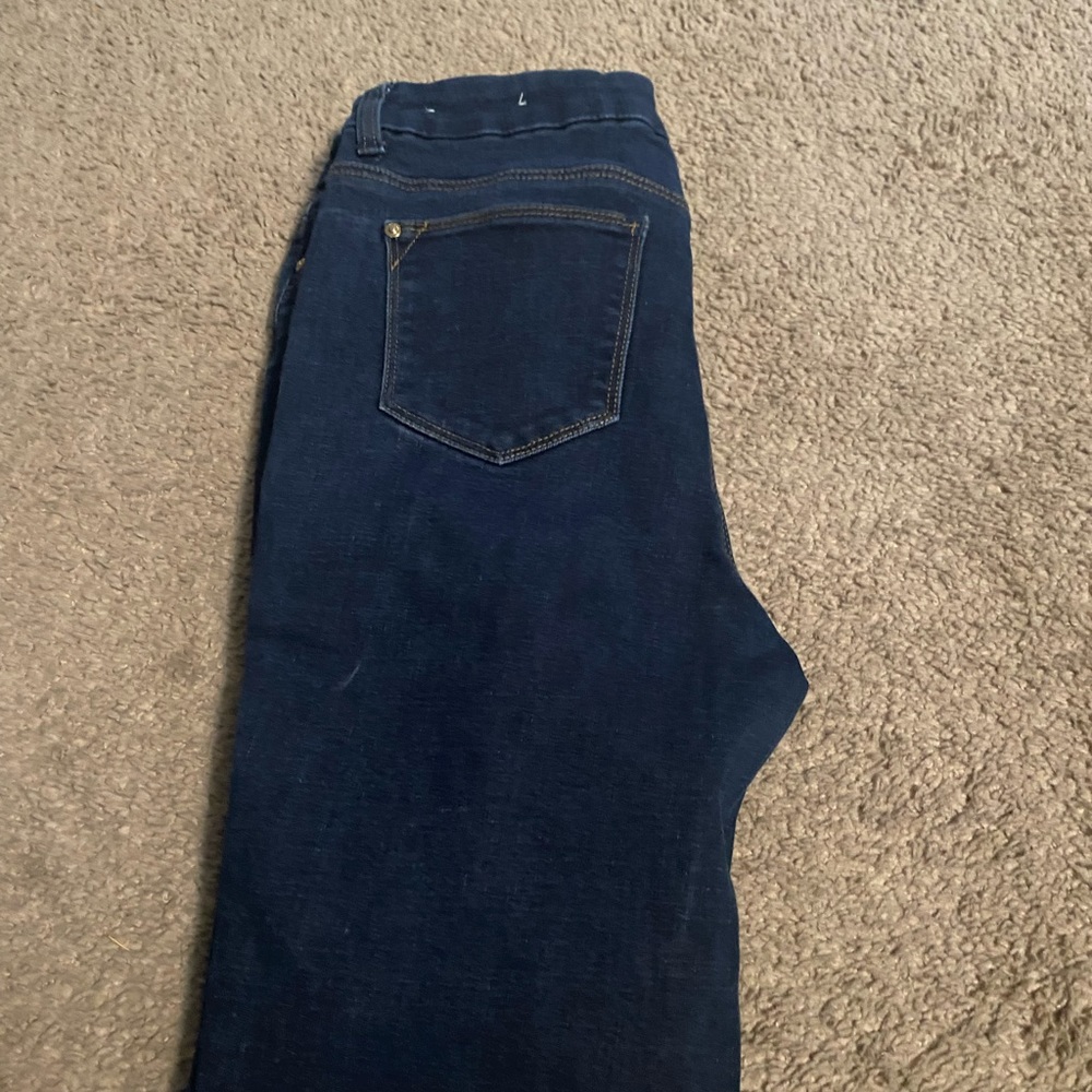 Chicos dark blue jeans excellent condition size 0 fits like. Size 6